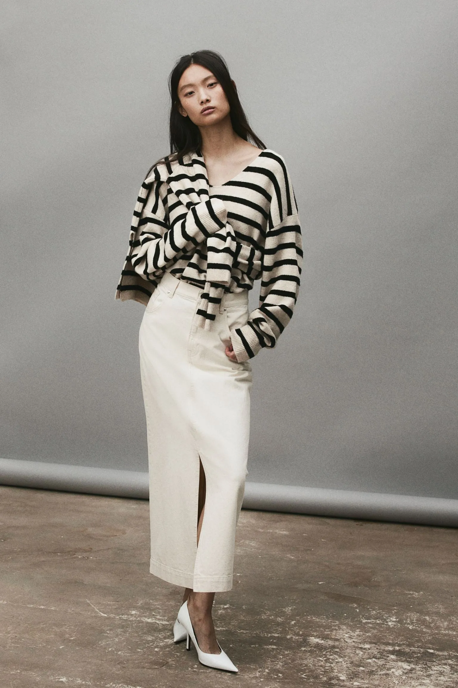 H&M Oversized Sweater, light beige/black