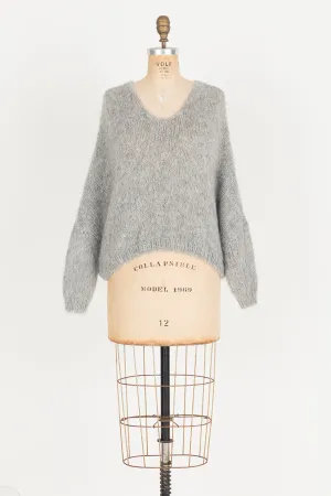 Hand knit batwing V neck sweater (Alpaca) - Silver