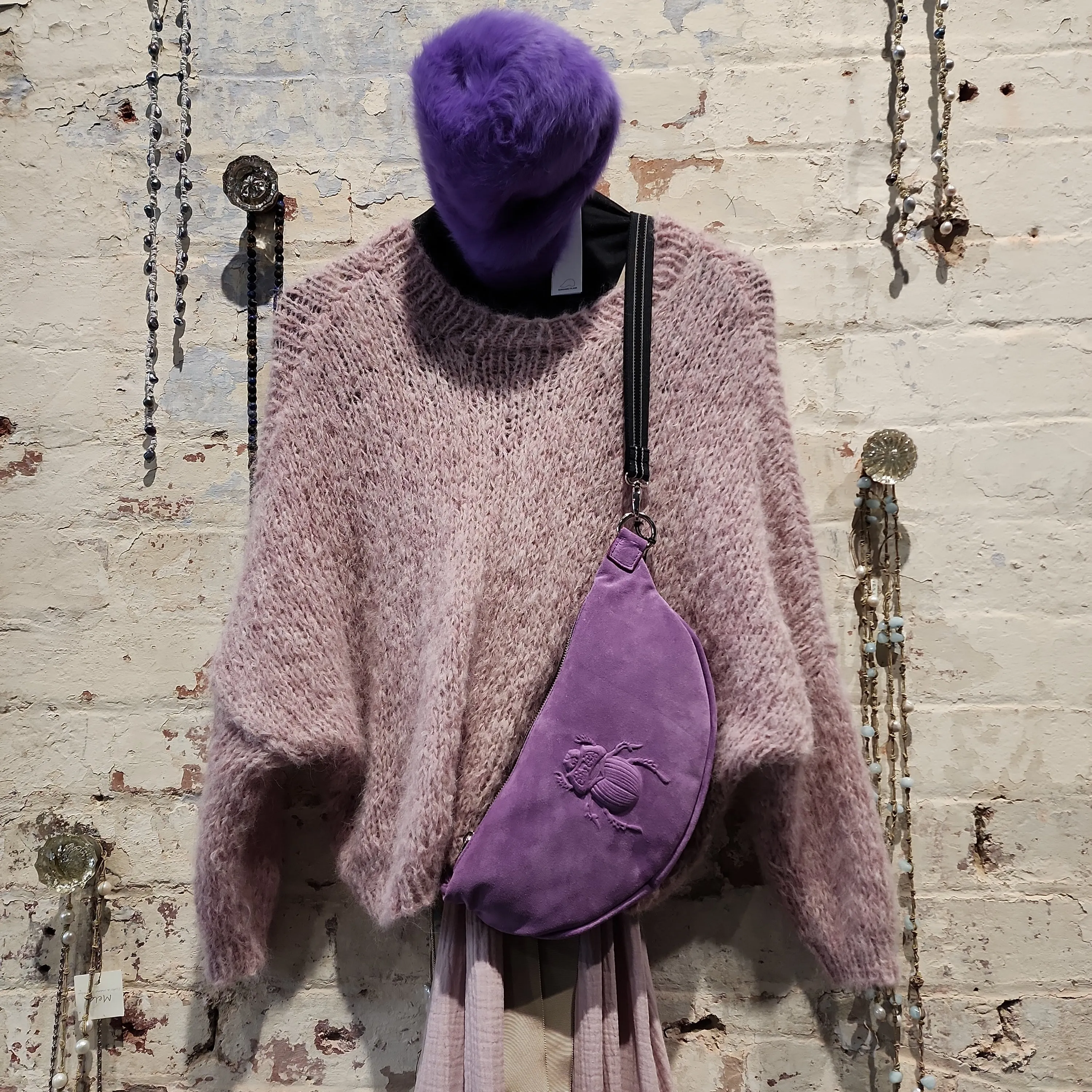 Hand knit batwing V neck sweater (Alpaca) - Silver