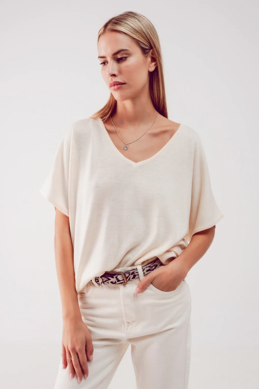 Short Sleeve Jumper in v Neck in Beige
